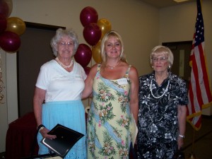 2007 Scholarship recipient with Evelyn and Marlene